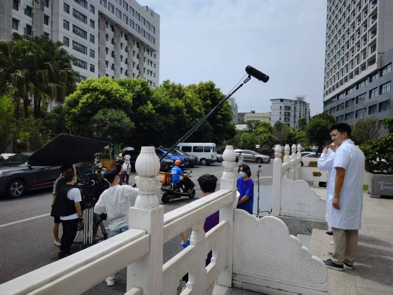 望江县广告片拍摄公司低成本实现高规格制作的诀窍